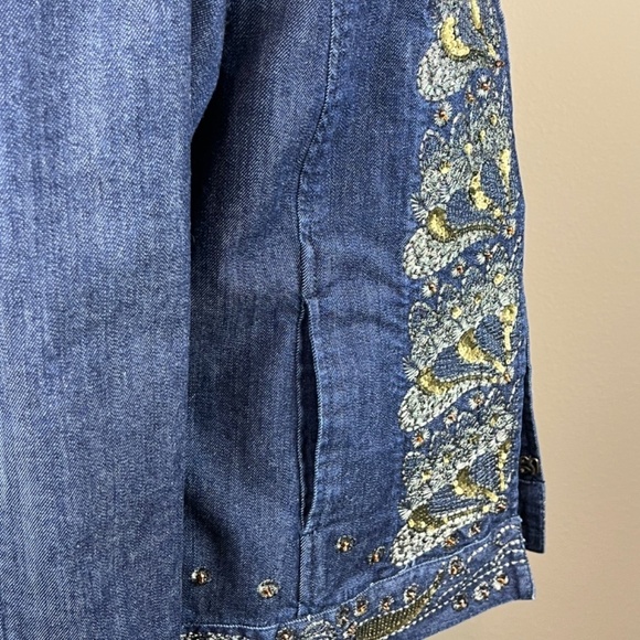 Chico’s Denim collared jacket - Picture 6 of 10